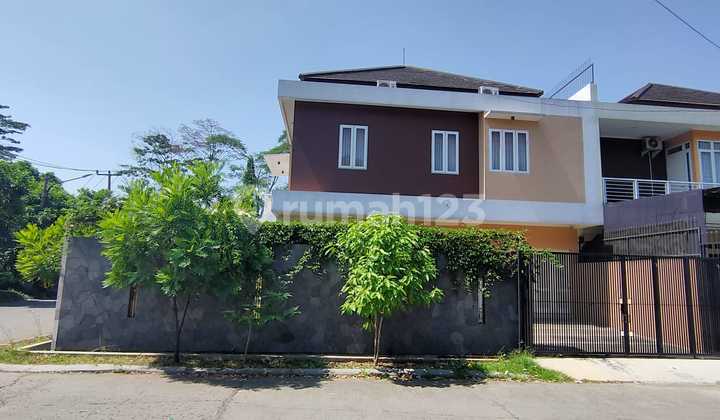 Rumah Idaman Furnished Siap Huni di Taman Holis Indah 2 2