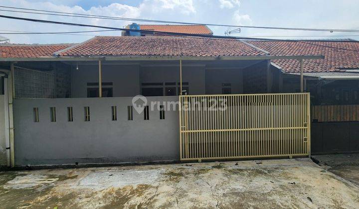 Rumah Baru, Minimalis, Lantai Granit di Taman Kopo Indah 1 1