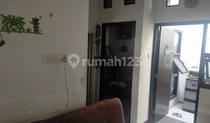 The House is Located in a Quiet and Comfortable Complex in Taman Kopo Katapang. 2