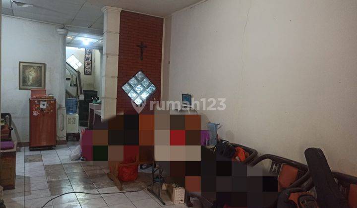 Rumah Akses Jalan Beton Dan Muat 2 Mobil di Taman Kopo Indah 2 1