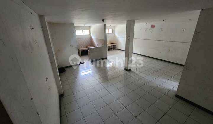 Main Road Shop House Suitable for Production in Soreang Cipatik Available for Rent