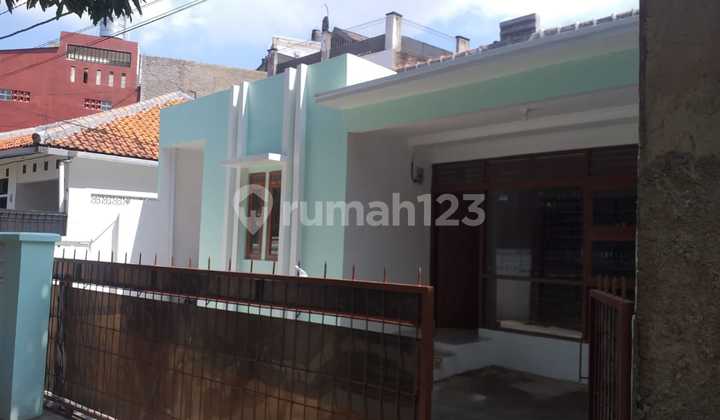 Dijual Rumah Pusat Kota Sayap Supratman Dekat Jl. Riau Dijual Rumah Pusat Kota Sayap Supratman Dekat Jl. Riau