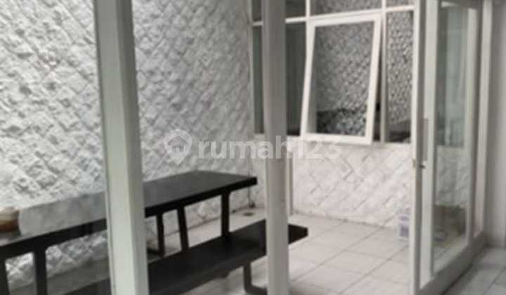 Rumah Furnished Komplek Singgasana Pradana  2