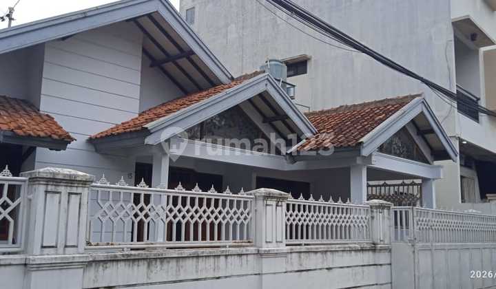Disewakan Rumah Dekat Gedung Sate Kampus Itenas & Widyatama Disewakan Rumah Dekat Gedung Sate Kampus Itenas & Widyatama