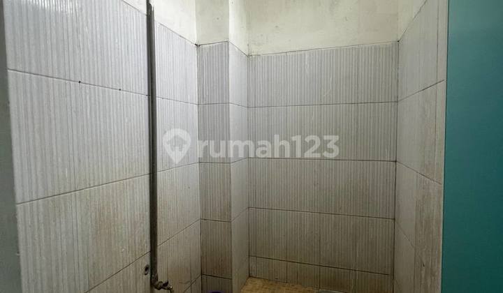 3-STORY SHOPHOUSE WITH SPACIOUS PARKING IN KALIMALANG, CIBITUNG, BEKASI 2