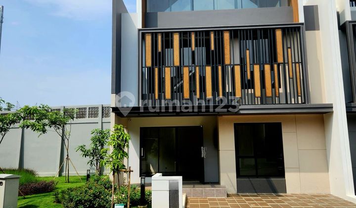 Corner Ready Stok - Cluster Strozzi Gading Serpong