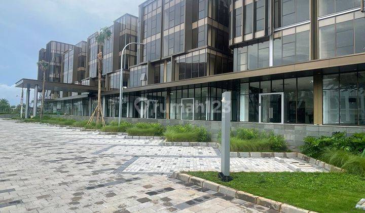 Parkir On Street Gedung 5 Lantai Maggiore Business Loft Siap Pakai 1