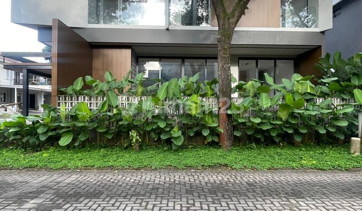 Rumah Mewah Karya Arsitek Modern - Foresta BSD City bisa KPR