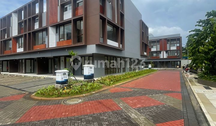 KOMERSIAL 3 LANTAI SIAP PAKAI RUKO VIRGINIA ARCADE PROMENADE - BSD CITY