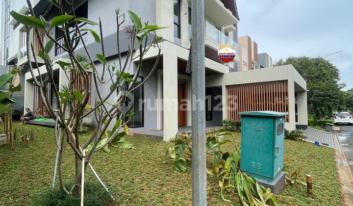 Modern Tropis Corner Cluster Verdant View - The Icon BSD City 2