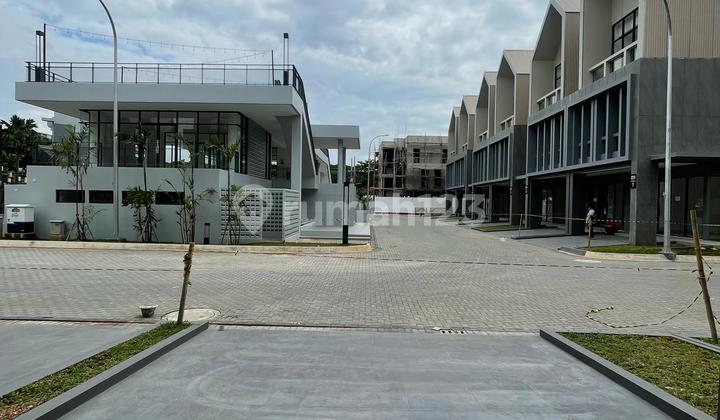 Last University Free VAT Delrey Business Town House BSD City - KPR No Down Payment Last University Free VAT Delrey Business Town House BSD City - KPR No Down Payment