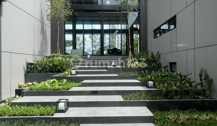 Villa di Pusat Kota Dibawah 50 M Botanic Villa Navapark BSD City Villa di Pusat Kota Dibawah 50 M Botanic Villa Navapark BSD City
