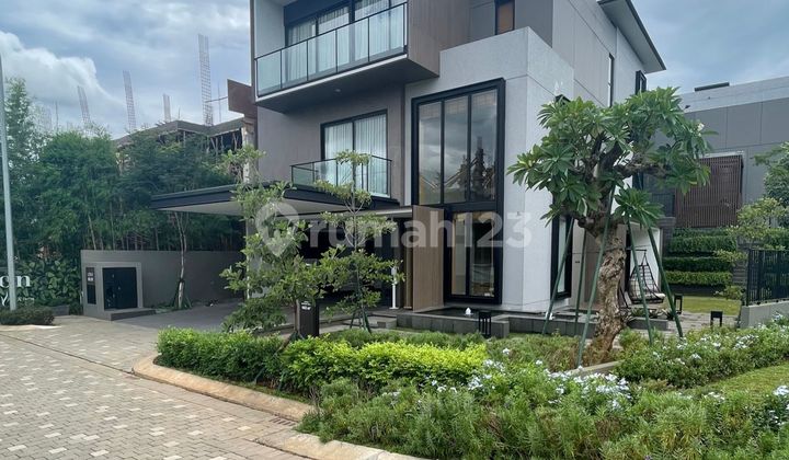 Corner Full Furnished Cluster Layton Navapark BSD City Corner Full Furnished Cluster Layton Navapark BSD City