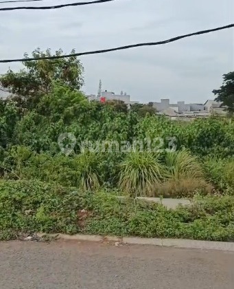 For Sale Elongated Land, 2 Accesses (corner), Pegadungan