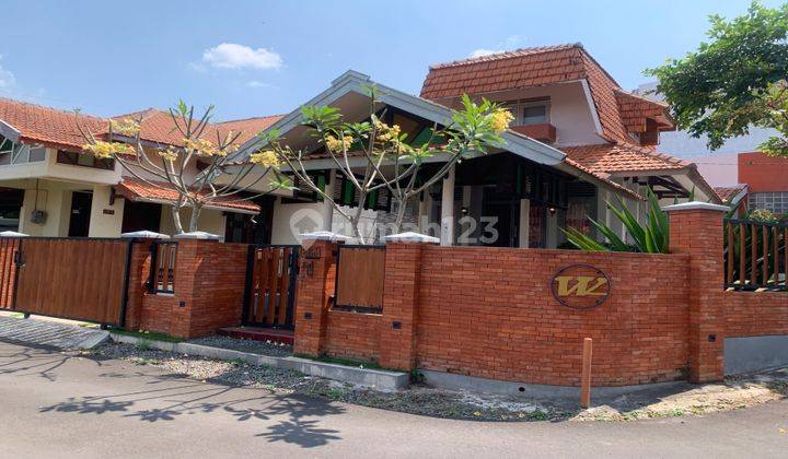 Rumah Luas Taman Rapi 3 Kt 3 Km  Furnished 1