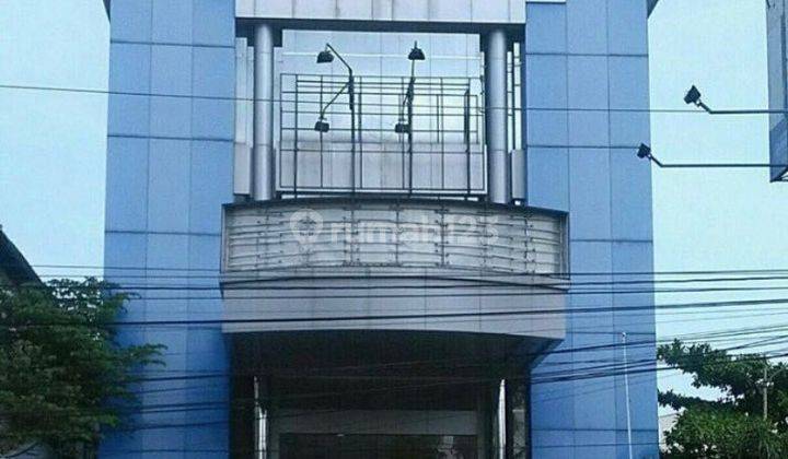 Ruang Usaha Gedung Kantor Tengah Kota 1