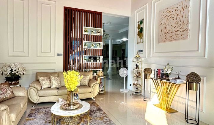 Rumah Dengan Kolam Renang Di Tembalang SHM 2