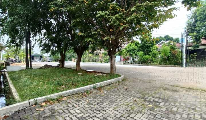 House in Puri Lebar Street, Good Location. 2