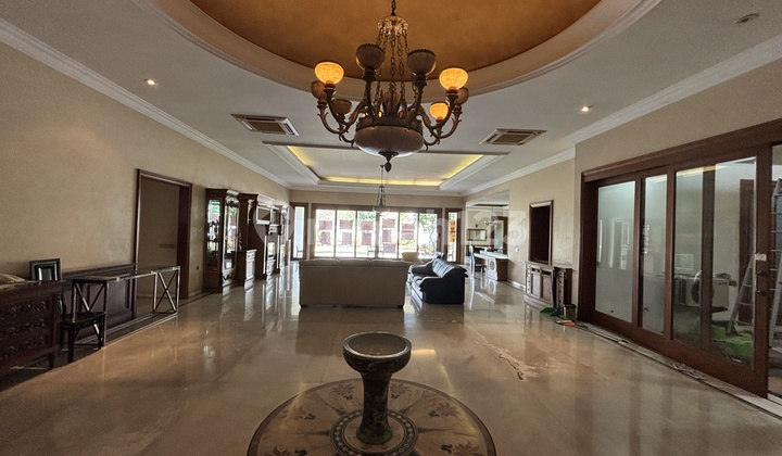 Rumah Pinggir Jalan Sultan Agung 2