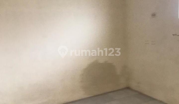 Beli tanah bagus Bonus bangunan koskosan, masih ada lsisa tanah 3