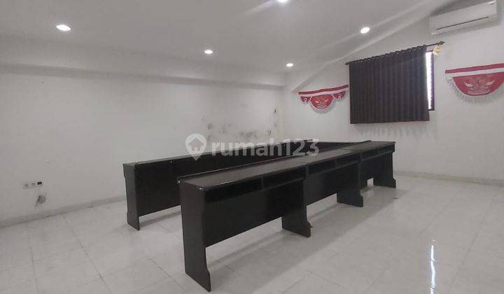 Gudang istimewa area pergudangan/logistik dekat pintu Tol Kartasura 7