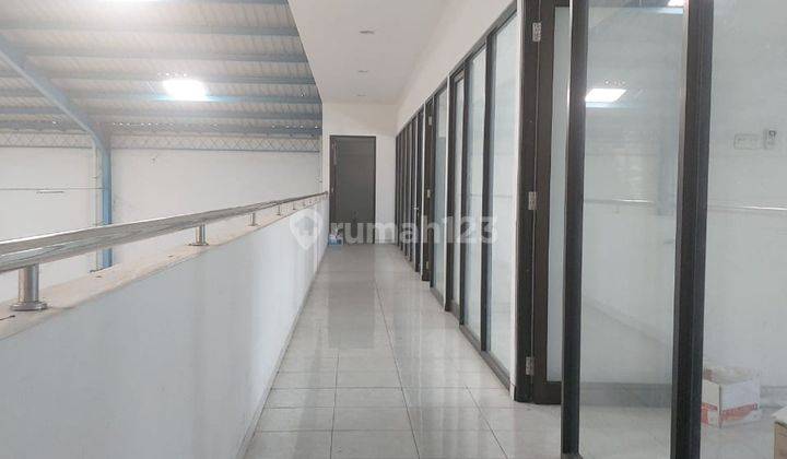 Gudang istimewa area pergudangan/logistik dekat pintu Tol Kartasura 12