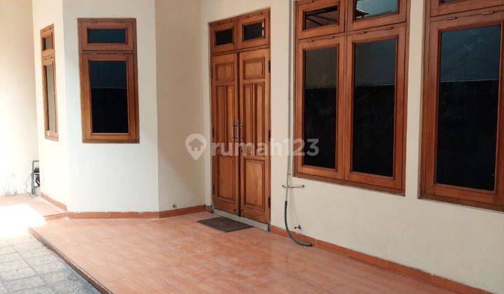 Rumah 2lantai lokasi bonafide Solo Baru, belakang Carrefour 7