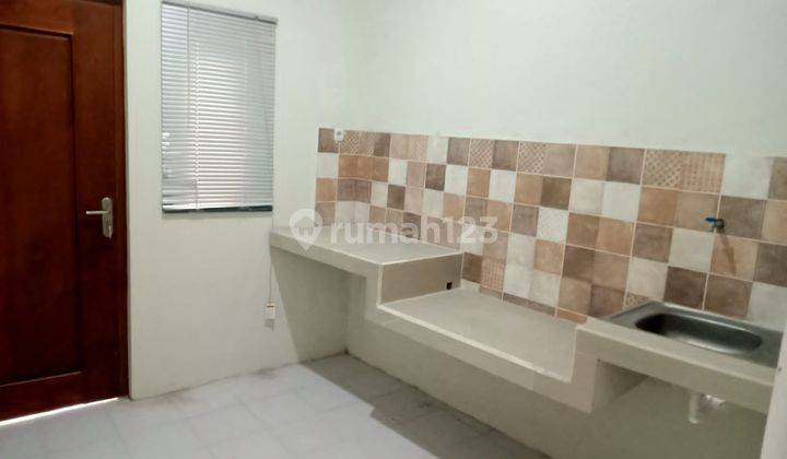 Rumah sewa bagus & strategis dekat Manahan, Solo 9