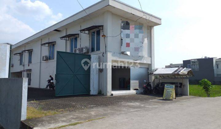 Gudang siap pakai dekat Jajar, Manahan, Solo 1