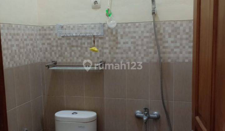 Rumah sewa bagus, terawat, luas & nyaman dekat Solo Square, Kerten, Purwosari, Solo 13