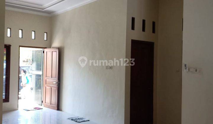 Rumah sewa bagus, terawat, luas & nyaman dekat Solo Square, Kerten, Purwosari, Solo 15
