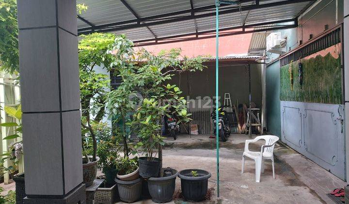 Rumah hitung tanah dekat jalan Slamet Riyadi, Solo 10
