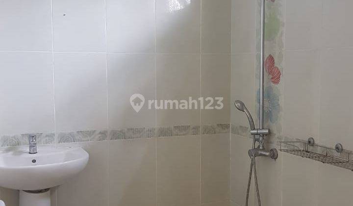 Rumah tengah kota Solo, lokasi istimewa, dekat kemana sj 5