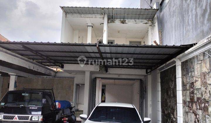Rumah SEWA bagus & strategis di Solo Kota, cocok utk klinik, dokter praktek bersama 3