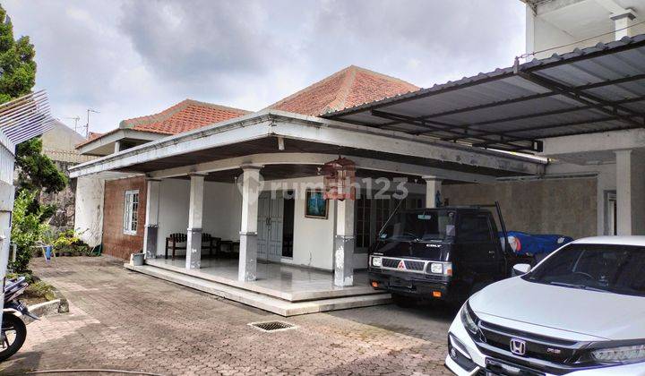 Rumah SEWA bagus & strategis di Solo Kota, cocok utk klinik, dokter praktek bersama 4