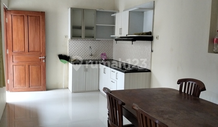Rumah sewa bagus, terawat, luas & nyaman dekat Solo Square, Kerten, Purwosari, Solo 20