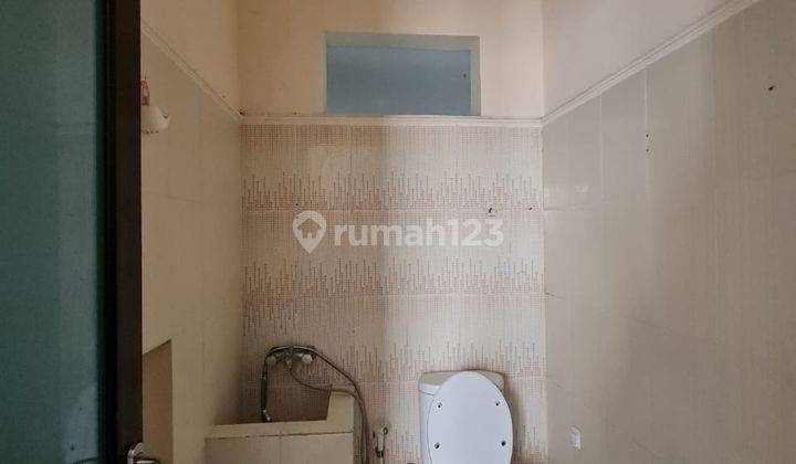 Rumah sewa cantik  2lantai di cluster Solo Baru, semi furniture 5