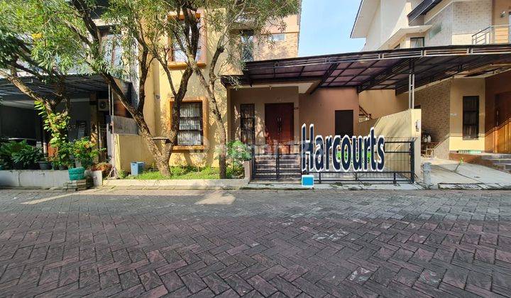 Rumah sewa cantik  2lantai di cluster Solo Baru, semi furniture 7