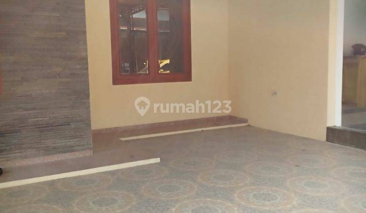 Rumah cluster cantik 2 lantai siap pakai, lokasi strategis  11