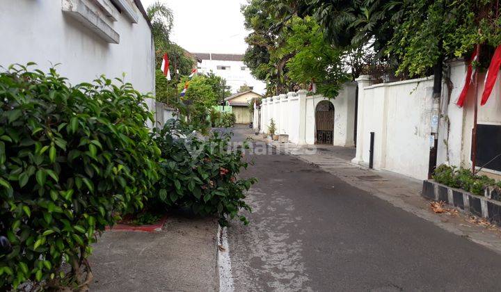 Rumah cantik 2 lantai lokasi strategis tengah kota Solo 1