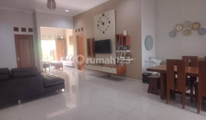 Rumah bagus & nyaman semi furniture dgn lantai parket kayu 2