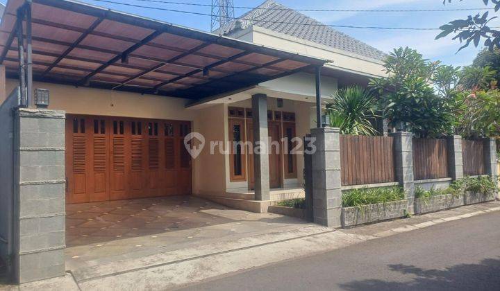 Rumah bagus & nyaman semi furniture dgn lantai parket kayu 1