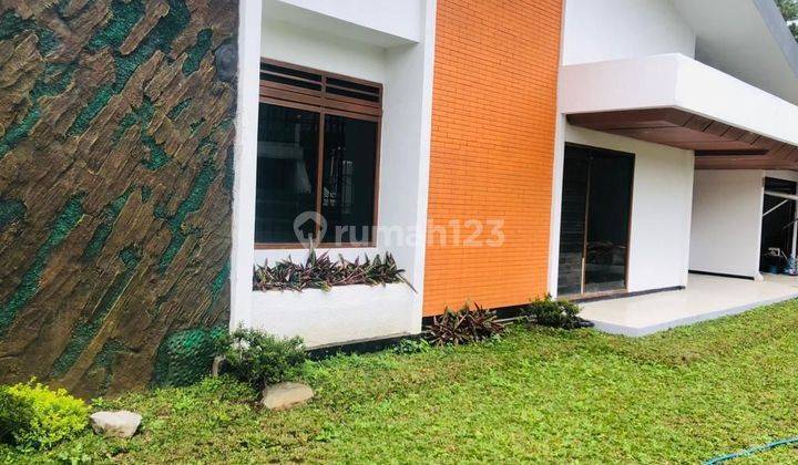 Rumah di jual Cepat Strategis di Setra Sari  1