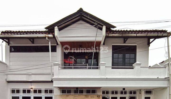 Rumah Kokoh 3 Lantai di Margawangi Estate Butuh Uang   1