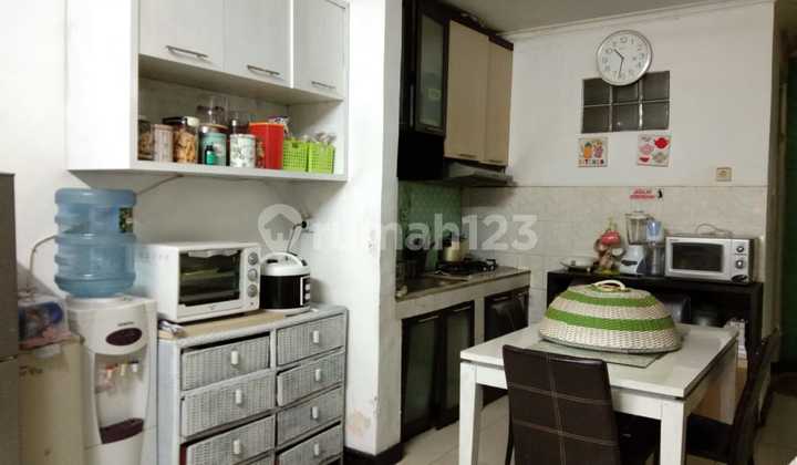 Rumah 2 Lantai Dijual Cepat di Antapani 2