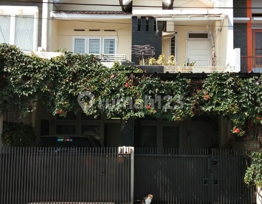 Rumah 2 Lantai Dijual Cepat di Antapani Rumah 2 Lantai Dijual Cepat di Antapani