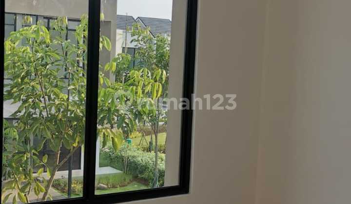 Disewakan Rumah Hoek, Baru Semi Furnish Siap Huni,di Pik 2 2