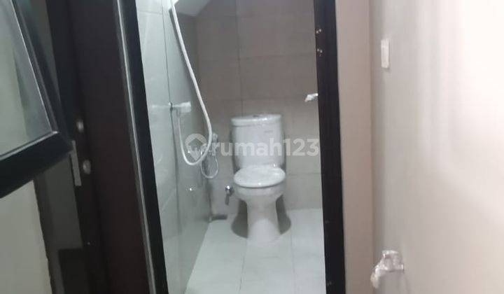 Rumah di Area Pantai Indah Kapuk 2, Hadap Selatan, Harga Murah Dan Siap Huni 6