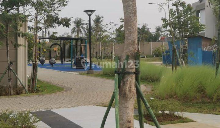 Rumah di Area Pantai Indah Kapuk 2, Hadap Selatan, Harga Murah Dan Siap Huni 9
