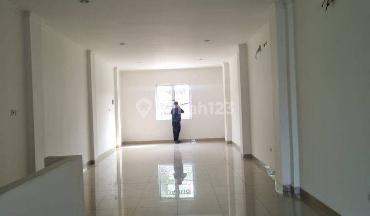 Dijual Cepat Ruko Siap Huni Sumurbor Cengkareng 3 Lantai Sudah Renovasi 2